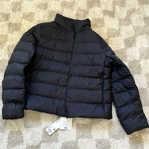 NWT Uniqlo women’s ultra light down jacket in black